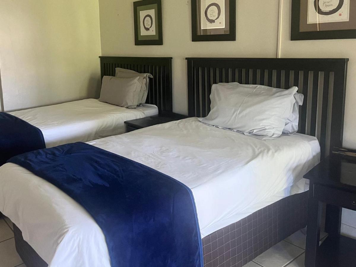 Toro Guest House Рюстенбург Экстерьер фото